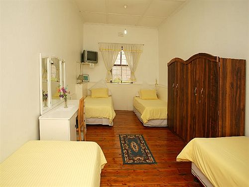 Bed and Breakfast District Six Guesthouse 11