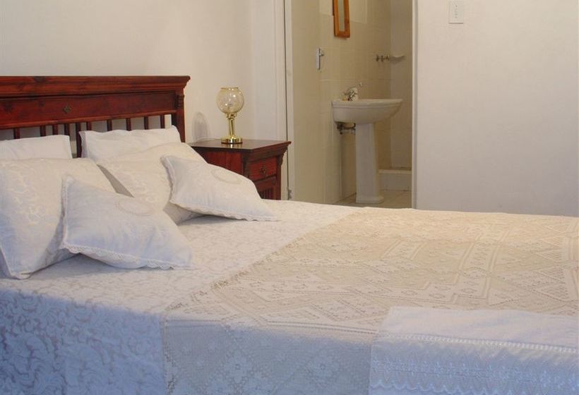 Bed and Breakfast District Six Guesthouse 14