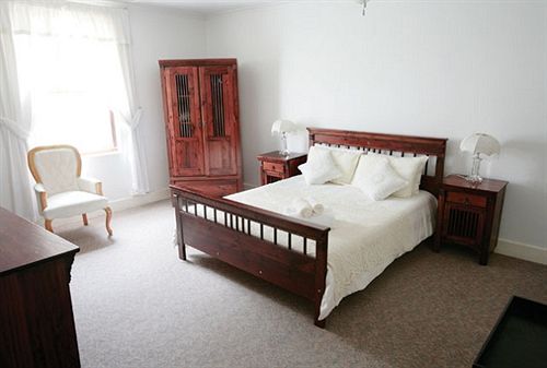 Bed and Breakfast District Six Guesthouse 15