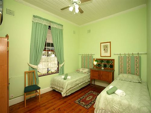 Bed and Breakfast District Six Guesthouse 2