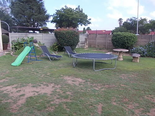 Pension All Are Welcome Guest House 9