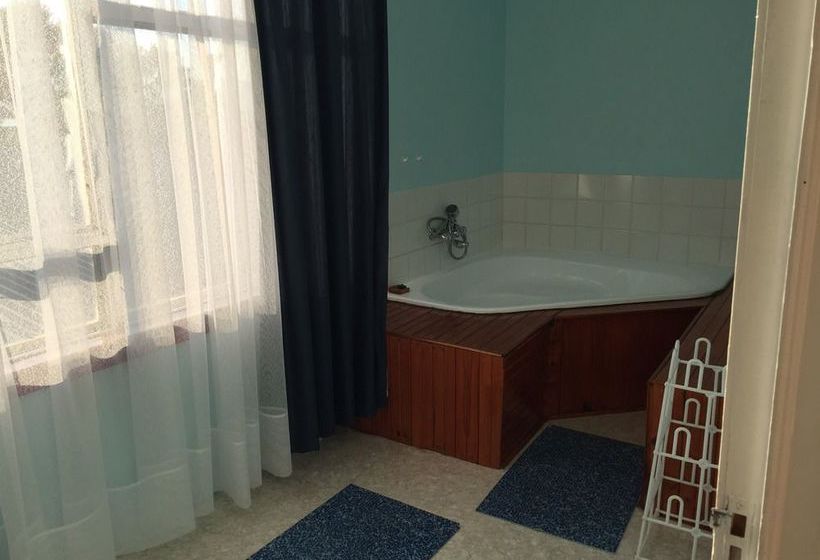 Hostel Fisherhaven Traveller's Lodge 3