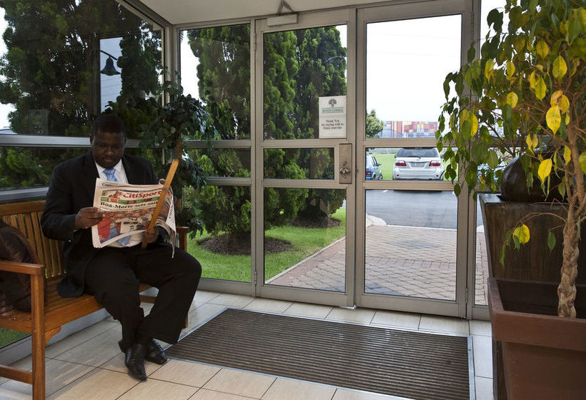 Hotel Road Lodge Carnival City 1