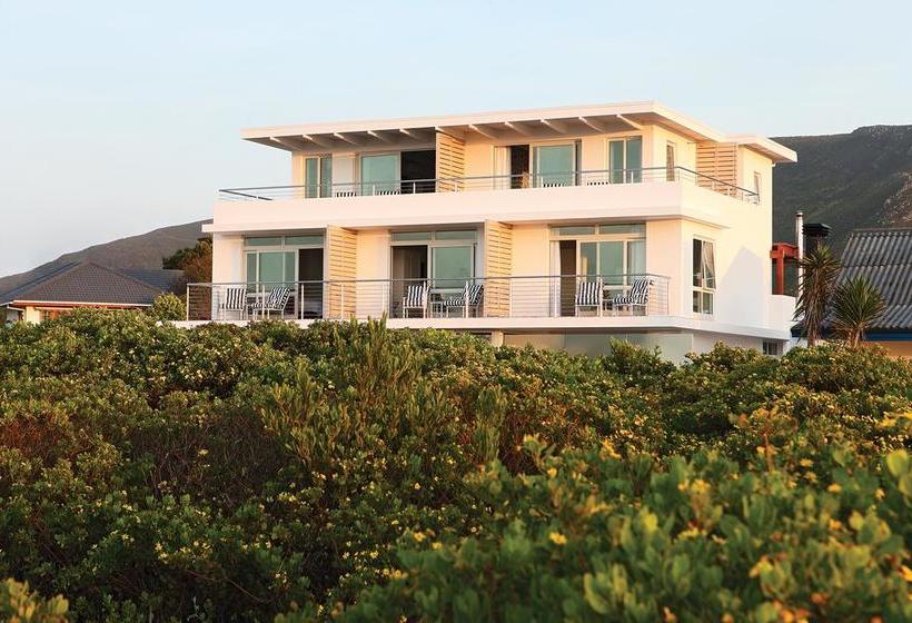 Bed and Breakfast One Marine Drive Boutique 1