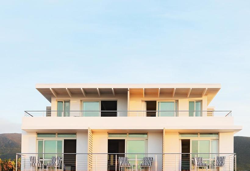 Bed and Breakfast One Marine Drive Boutique 17