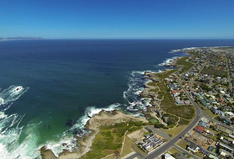 Bed and Breakfast One Marine Drive Boutique 19