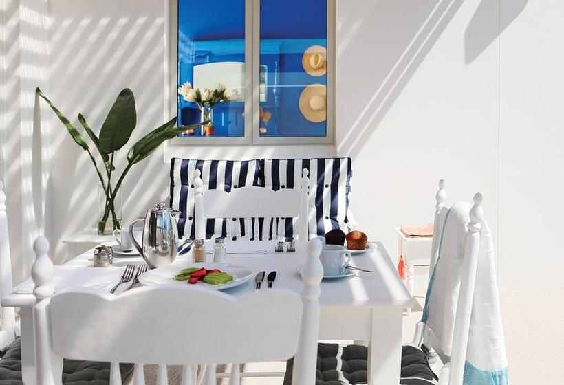 Bed and Breakfast One Marine Drive Boutique 7