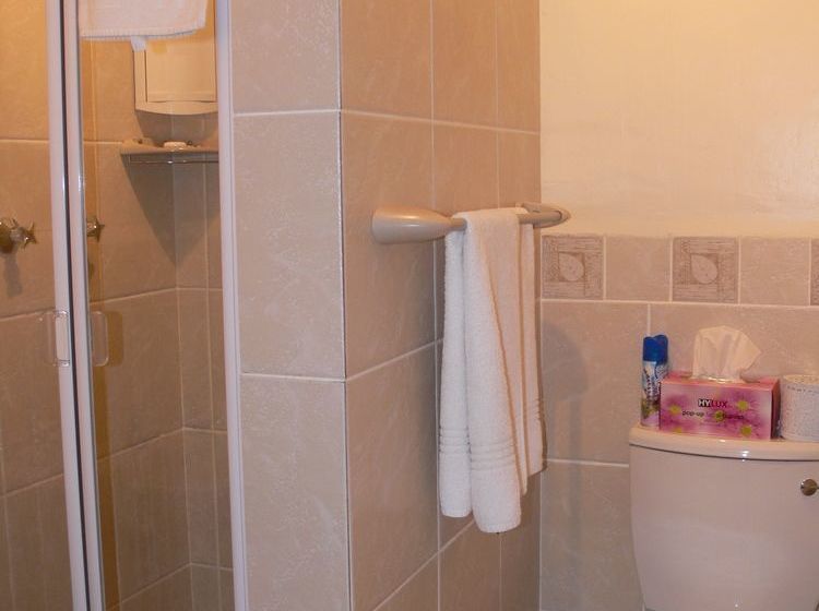 Pensión Leeuwenzee Guest House