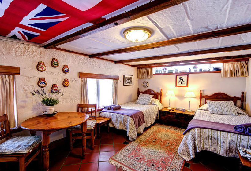 Cheriton Guest House Bed And Breakfast 9