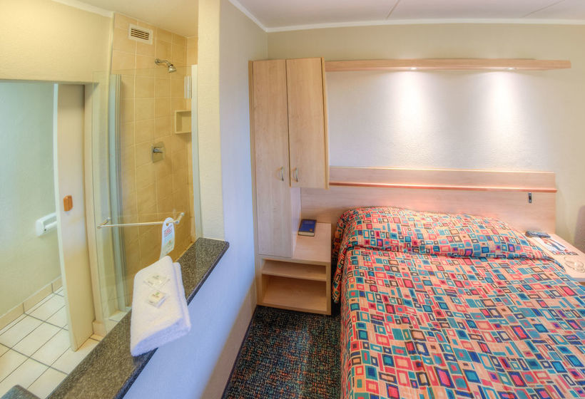 Hotel Road Lodge Randburg 5