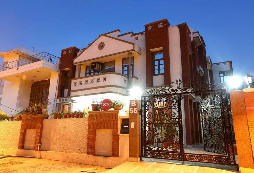 OYO 402 Hotel Noida Residency 18