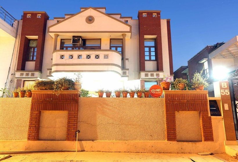 OYO 402 Hotel Noida Residency 19