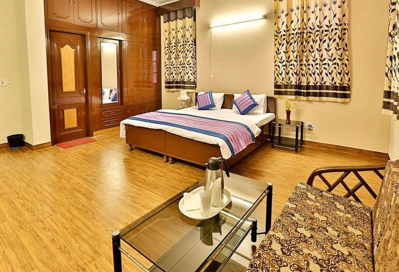 OYO 402 Hotel Noida Residency 3