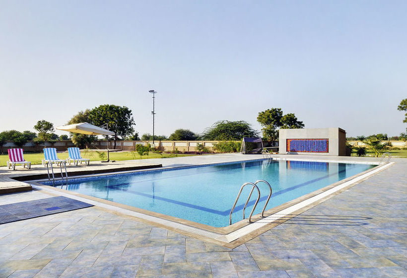 Hotel Aarohi Starz Club & Spa 1