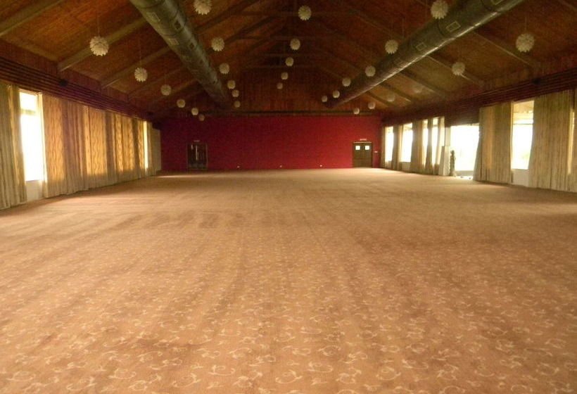 Hotel Aarohi Starz Club & Spa 18