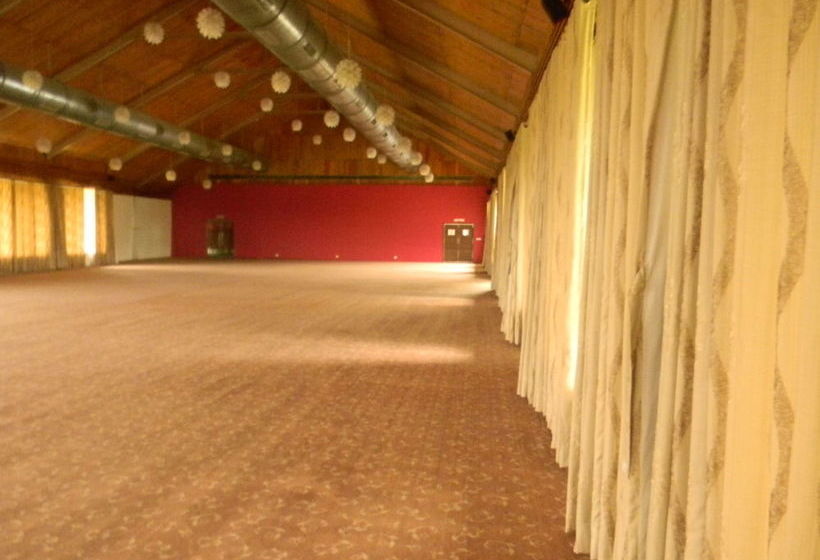 Hotel Aarohi Starz Club & Spa 19