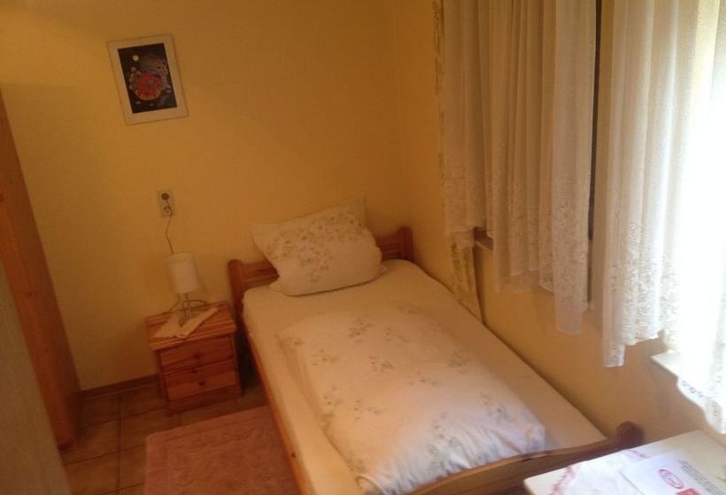 Hotel Landgasthof Zum Taunus 13