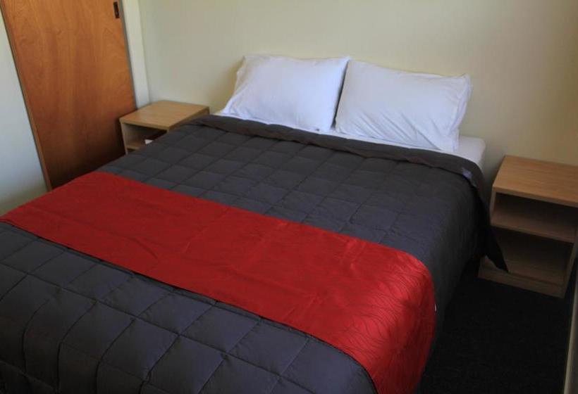 Coronation Court Motel 12