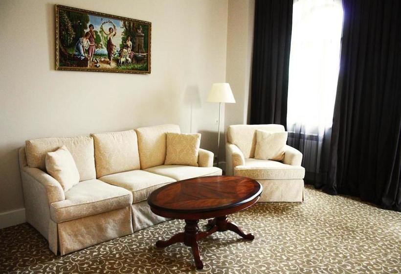 Hotel Al Pash Novomoskovskaya 18