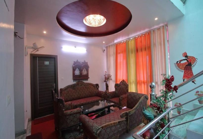 Hotel Oyo Rooms Near Railway Station 2 20