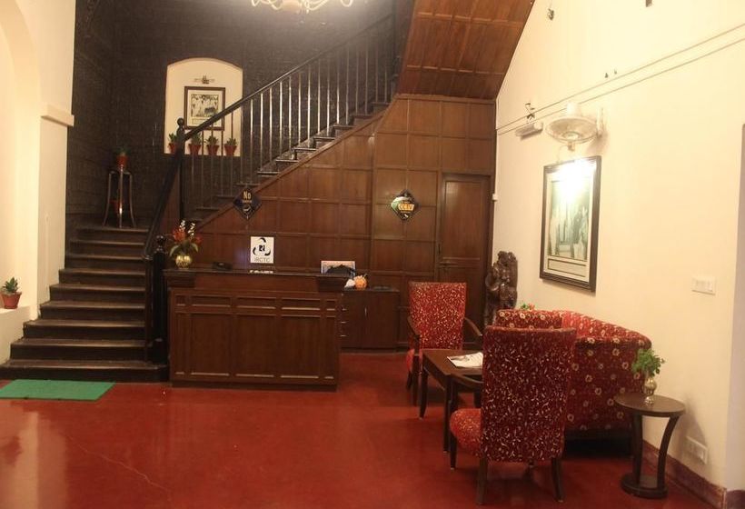 Hotel Oyo Premium The Waves 1