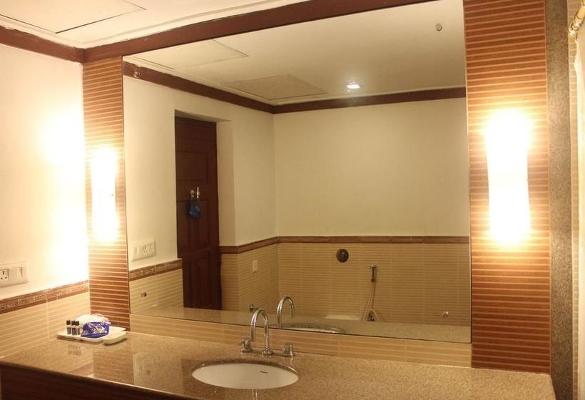 Hotel Oyo Premium The Waves 13