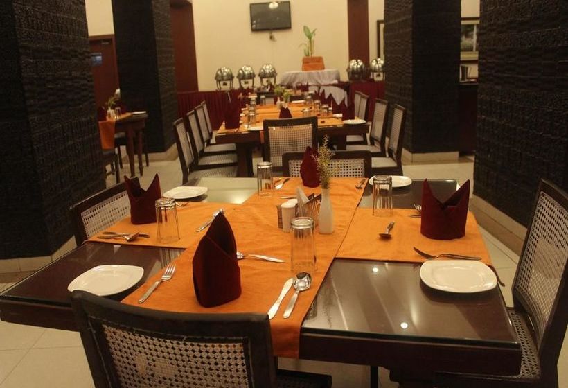 Hotel Oyo Premium The Waves 15