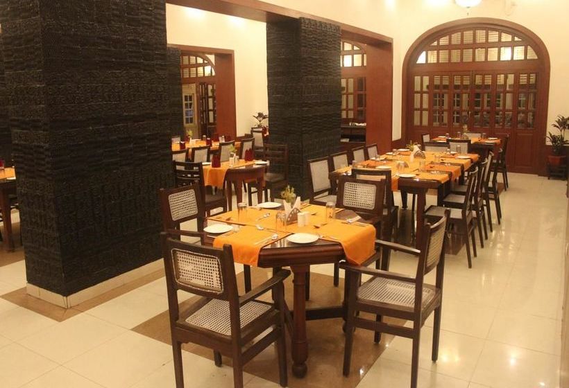 Hotel Oyo Premium The Waves 16