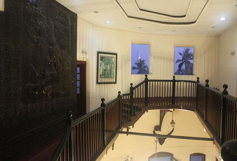 Hotel Oyo Premium The Waves 18