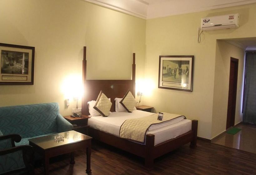 Hotel Oyo Premium The Waves 7