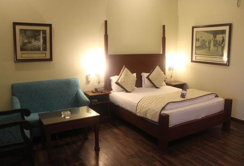 Hotel Oyo Premium The Waves 8