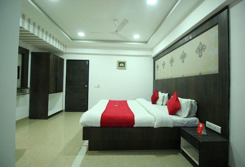 Hotel Oyo Rooms Gurdwara Sg Highway 2 17