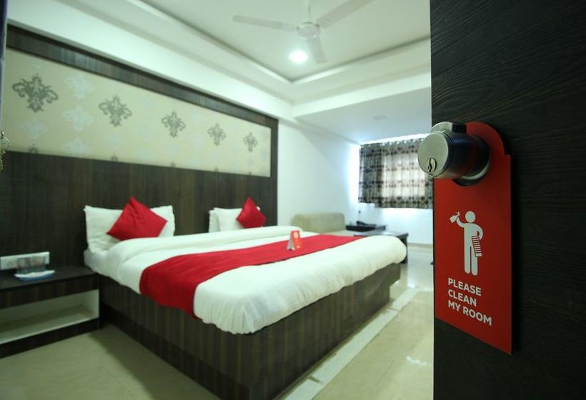 Hotel Oyo Rooms Gurdwara Sg Highway 2 8