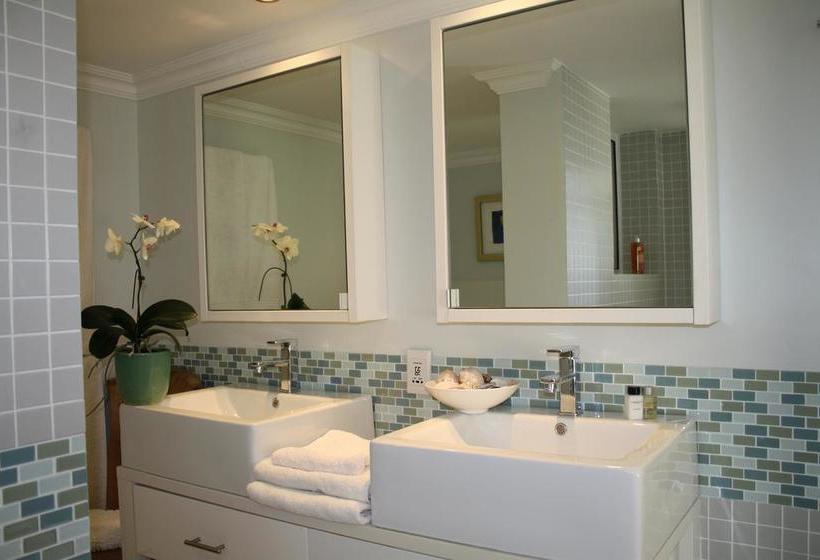 Bed and Breakfast Watercolours House 4