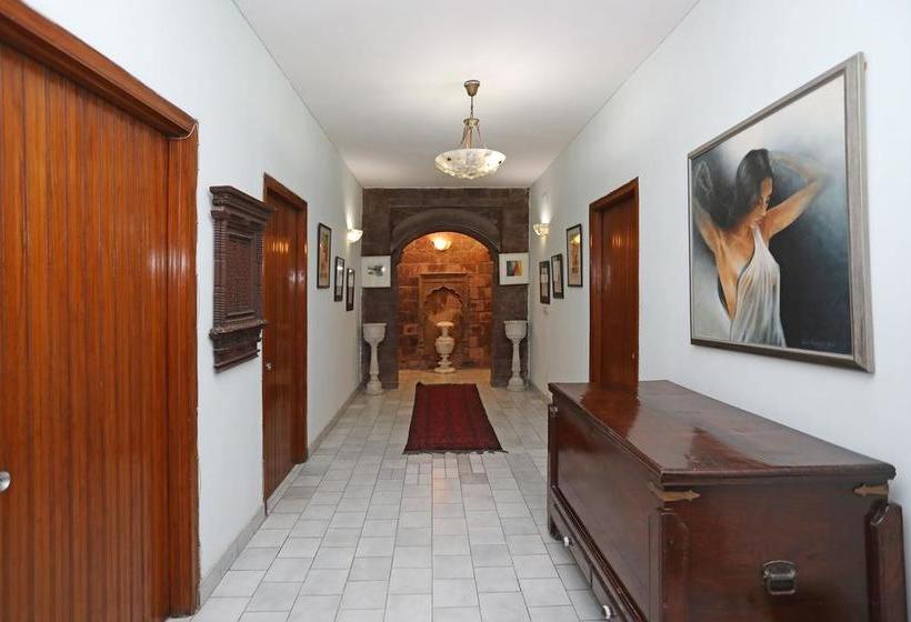 Hotel Oyo Rooms Heritage Villa Sector 40 Noida 11