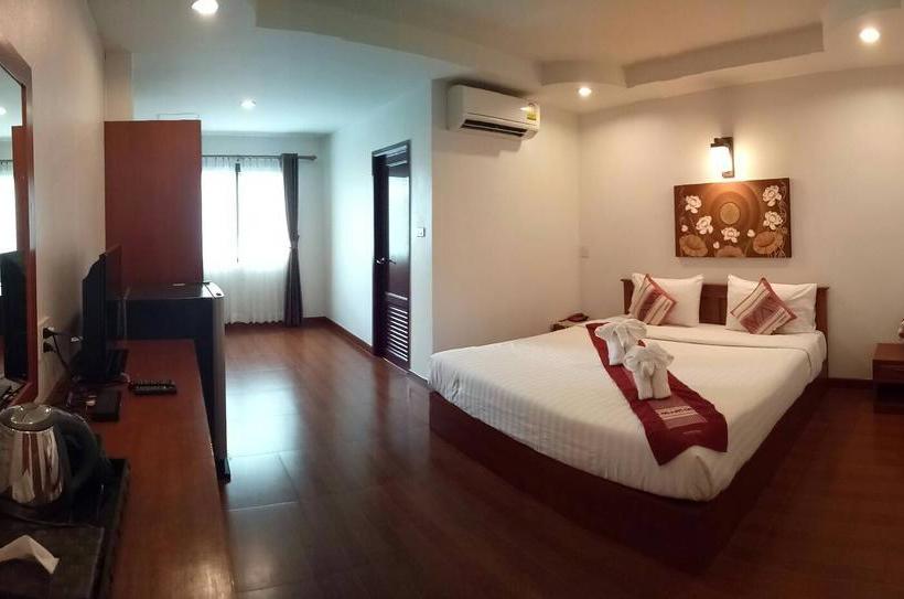 Hotel Sawadeelanna 1