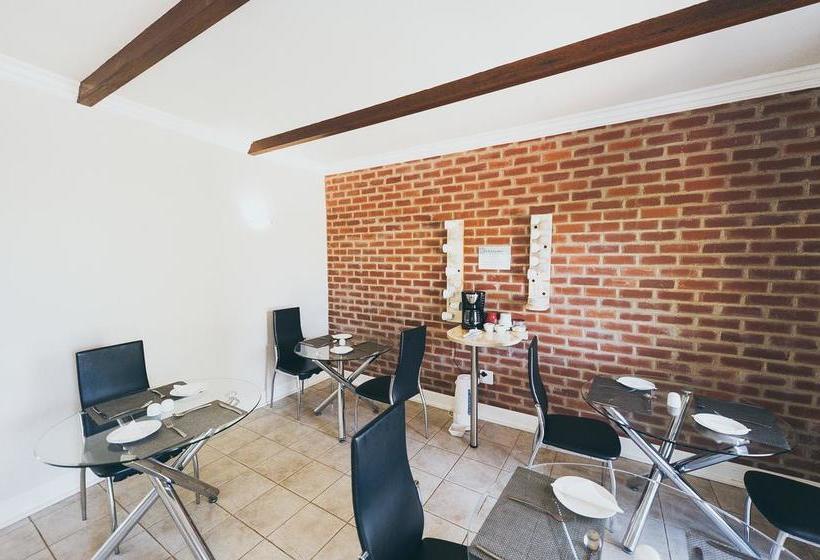 Bed and Breakfast Bandb Sandton 1