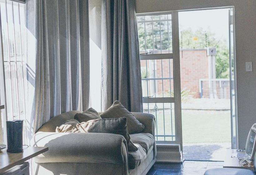 Bed and Breakfast Bandb Sandton 9