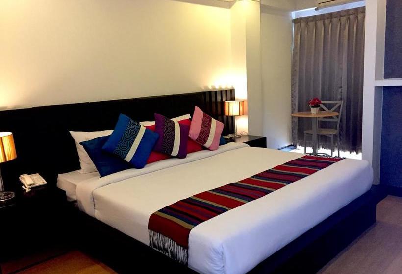 Hotel Charoenchit House 6