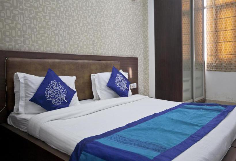 Hotel Oyo Premium Near Mega Mall 1