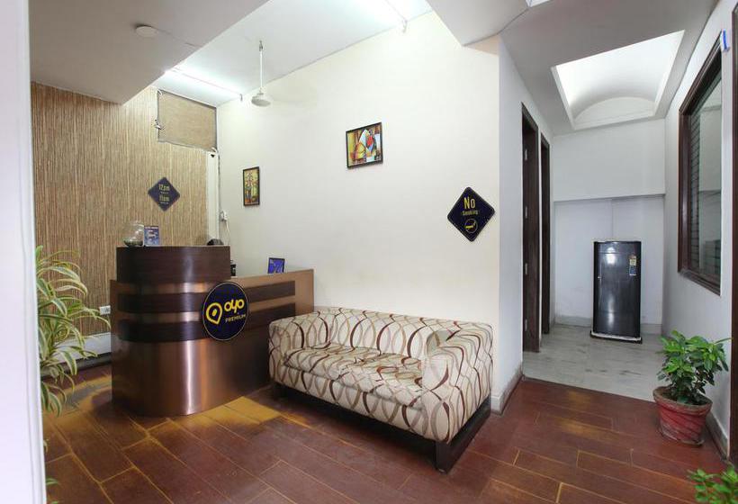 Hotel Oyo Premium Near Mega Mall 13