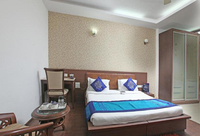 Hotel Oyo Premium Near Mega Mall 2