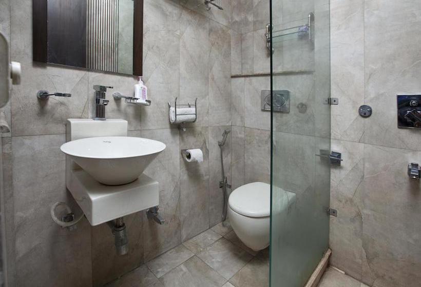 Hotel Oyo Premium Near Mega Mall 9