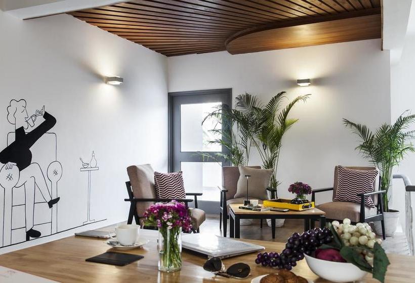 Hotel OYO Townhouse 001 1