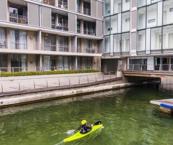 410 Harbour Bridge 17