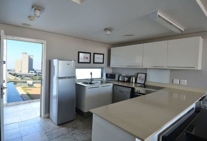 410 Harbour Bridge 6