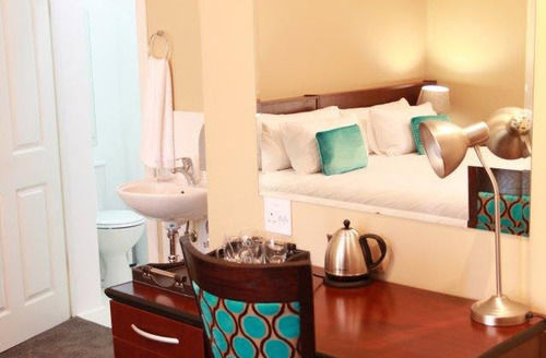 1st Class Manor B&b 3