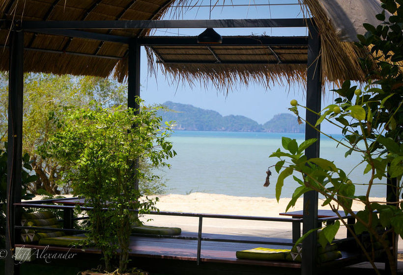 Hotel The Ford Sunset Beach Resort 8