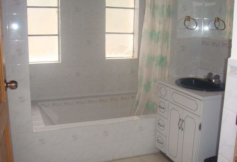 Hotel Oyo Premium Behind High Court Indore Indore Madhya Pradesh