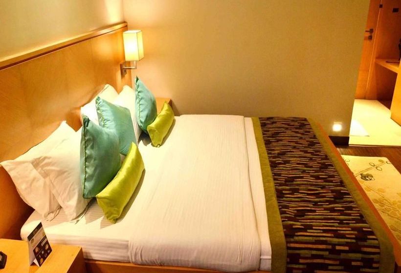 Hotel Oyo Premium Behind High Court Indore 14